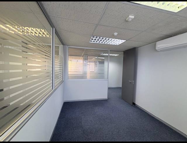 2,428M² OFFICE TO LET IN RANDJESPARK